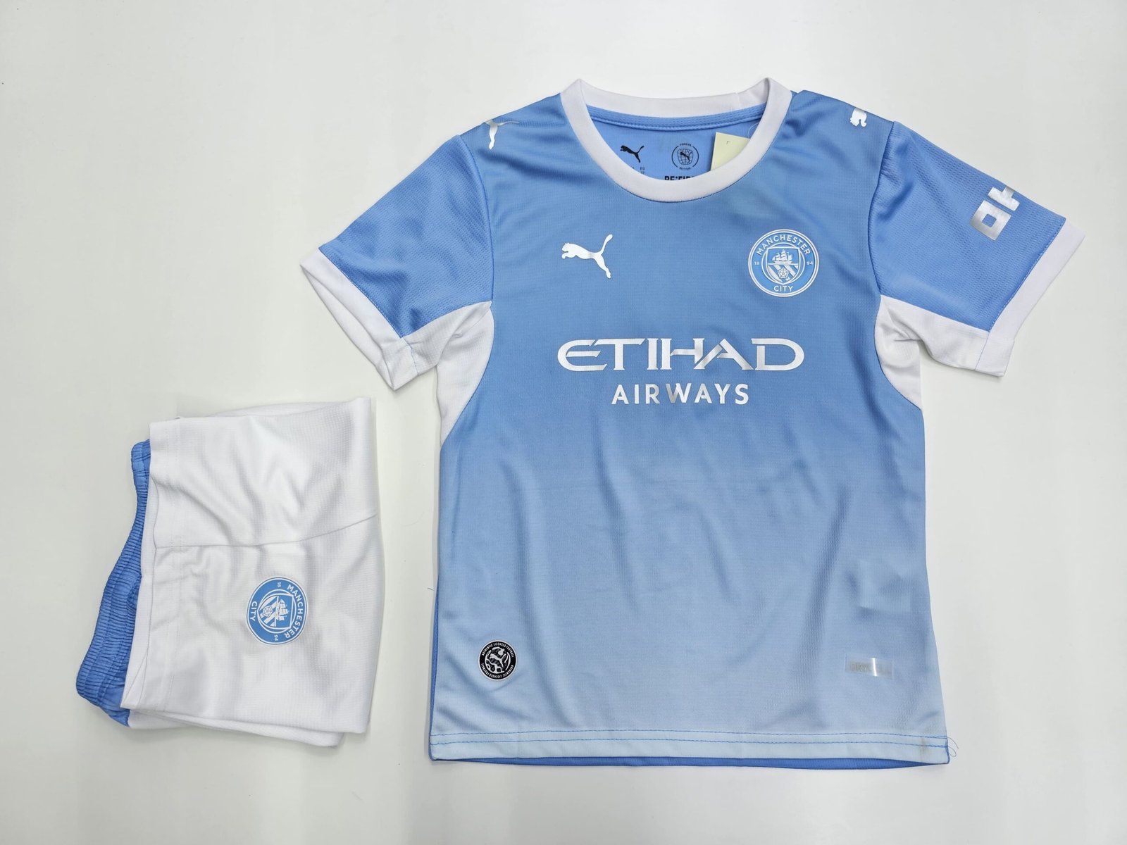 Manchester City 2627 Home Jersey Youth Manchester City 2627 Home Jersey Youth - Image 1